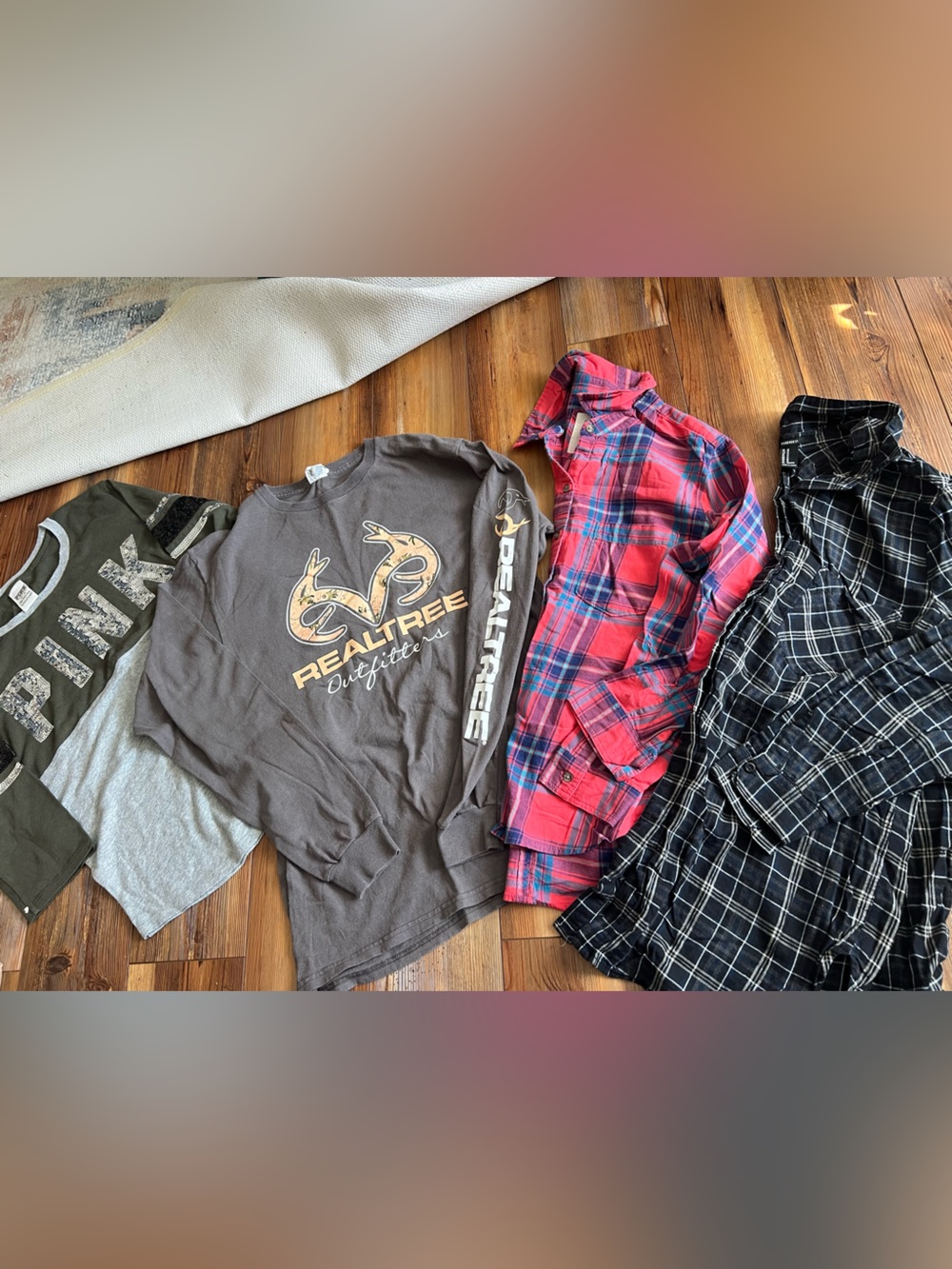 Lot of 12 medium long sleeve items